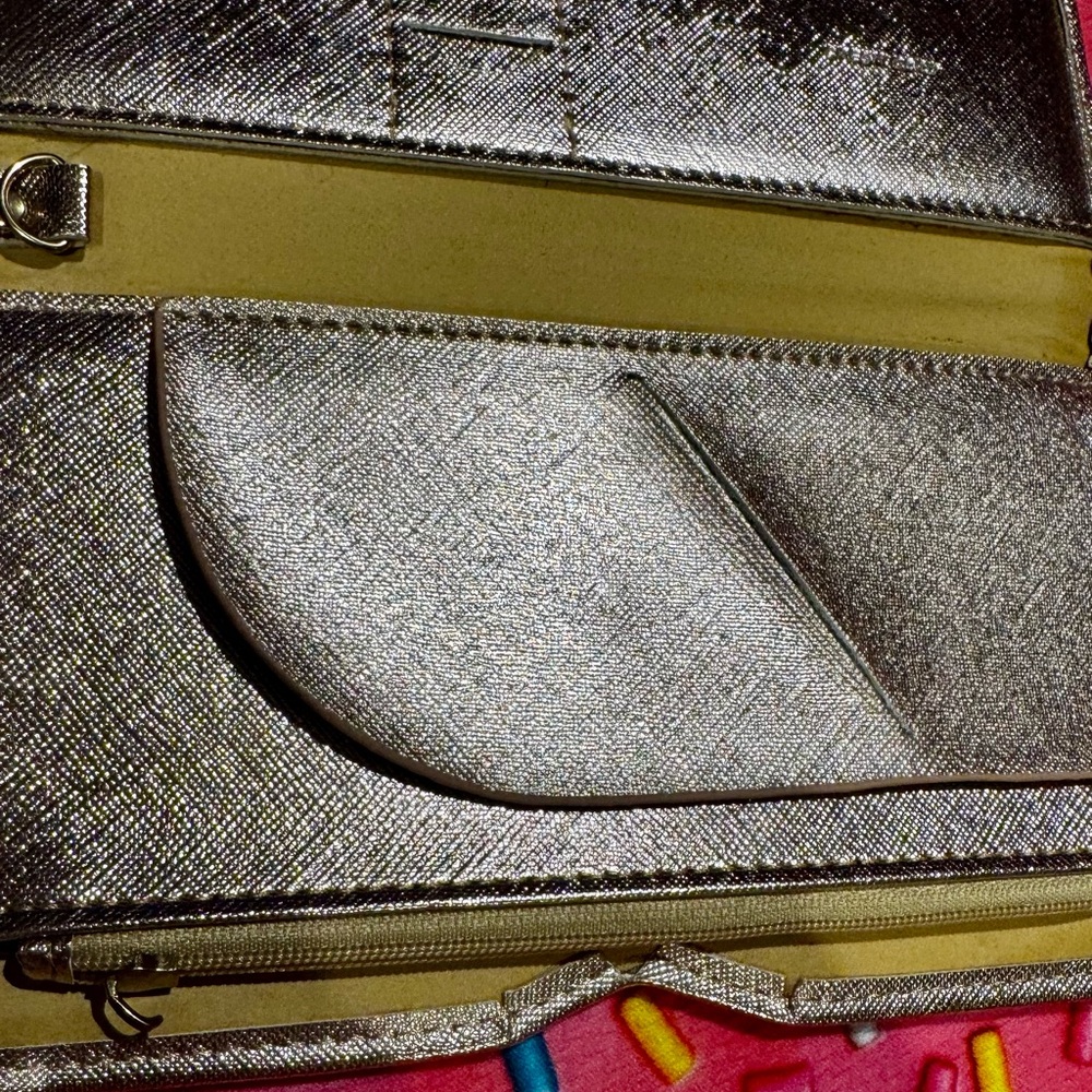 NWOT Gold Travel Clutch Wallet custom paint Sweet Memories - Picture 6 of 9